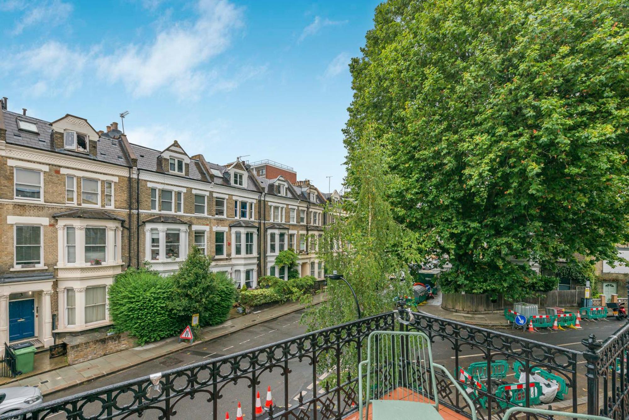 Luxury 3 Bed Apartment With Balcony In Kensington Olympia London Exterior photo