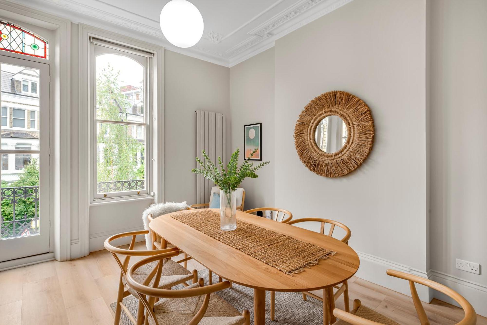 Luxury 3 Bed Apartment With Balcony In Kensington Olympia London Exterior photo